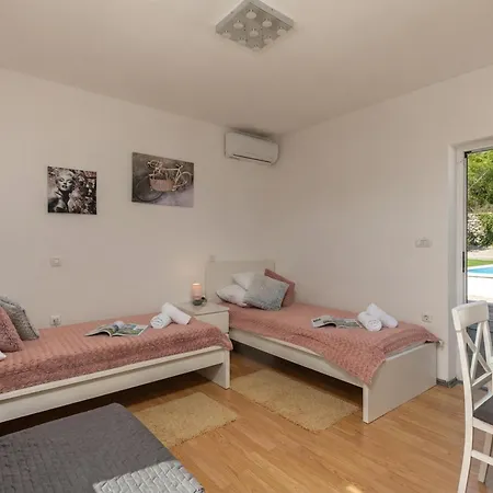 Apartment Asteria - Happy